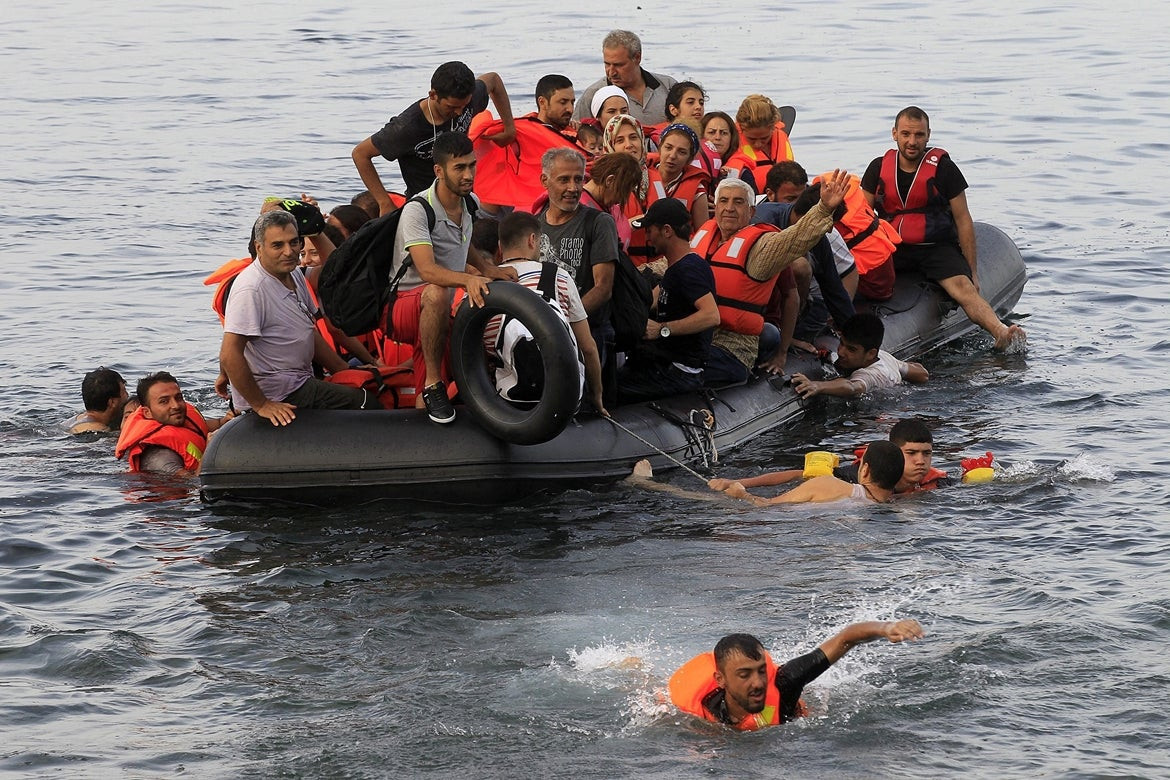 Κατά κύματα φθάνουν οι μετανάστες στην Ισπανία: 339 διασώθηκαν σήμερα στη θάλασσα